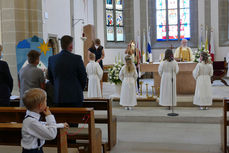 Feier der 1. Heiligen Kommunion in Sankt Crescentius (Foto: Karl-Franz Thiede)